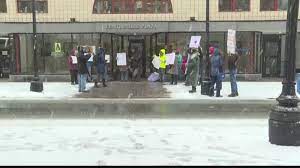 Supporters Of Planned Parenthood Celebrate Canceled Ahca Vote Newscentermaine Com