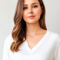 Alisha Fisher's Instagram, Twitter & Facebook