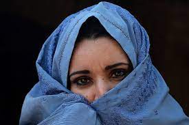 A Burqa Clad Afghan Women Walks On The Street On The Outskirts Of Herat Afghanistan 1500x1000 Afghani Women Afghanistan Women Burqa