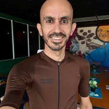 I'm considering buying a Luis and Clark carbon fiber cello. For those of  you who have one, what do you like or don't like about it? Also, do you  have a 5