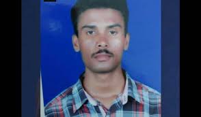 Police personnel shoots himself at Jayalalithaa's memorial