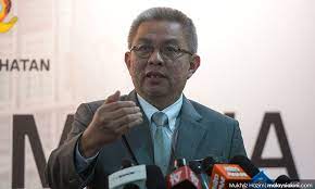 Apakah menteri umno sedia berbuat demikian kerana kedudukan mereka itu adalah kemuncak bagi seorang wakil rakyat yang mengejar jawatan. Malaysiakini Dr Adham Menteri Umno Kekal Kabinet Pn Sebab Nak Bantu Negara