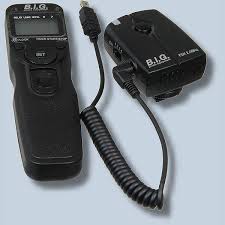 So if you earn rm 15,000 per month and you bring your family living together with you, it won't be so bad i think. Multifunktion Funk Ausloser Mit 100m Reichweite Fur Sony Alpha 7s Ii 7s 7r Ii 7r 7 Ii 7 6300 6000 5100 5000 Kompatibel Rm Vpr1 Riccos Camera Onlineshop Fur Fotozubehor