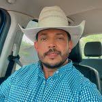 Dennys Andrade's Instagram, Twitter & Facebook