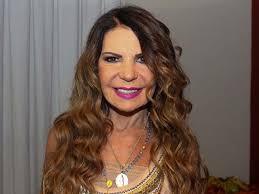 Maybe you would like to learn more about one of these? Elba Ramalho Canta No Palco Do Cultural Bar Acessa Com Coluna Social