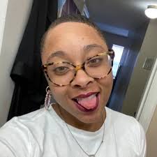 Nina Marie (@NinaMarie_11)