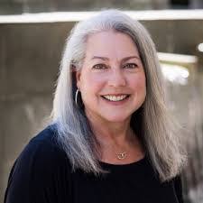 Lisa Bertot's Instagram, Twitter & Facebook