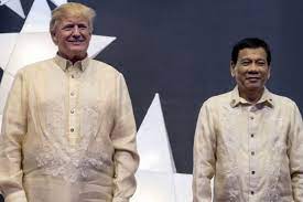 菲律賓多家媒體報導，前總統艾奎諾三世（benigno aquino iii）今天上午緊急送醫，搶救無效後逝世 初步了解，艾奎諾三世上午被送往位於大馬尼拉地區奎松市（quezon）的醫院，原因不明。 艾奎諾三世是菲律賓第15位總統，他在母親柯拉蓉（corazon aquino）2009年過世的翌年，當選總統。 è²å¾‹å®¾ä¼ ç»Ÿæœé¥° è èä¸ä½†å¯ä»¥åƒ è¿˜å¯ä»¥åšè¡£æœ è¿˜æ˜¯ç¬¬ä¸€å¤«äººçš„æœ€çˆ±