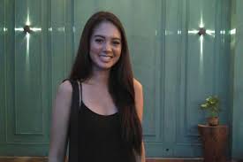 ‎preview and download movies by aurelie moeremans, including i just couldn't save you tonight (feat. Aurelie Moeremans Berharap Dapat Peran Psikopat