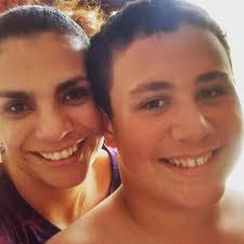 Jan Amaral's Instagram, Twitter & Facebook