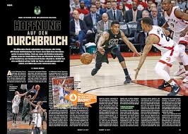Giannis antetokounmpo ist eine unaufhaltsame größe, die erst am anfang ihrer karriere steht. Die Milwaukee Bucks Basket