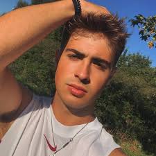 Pues mi mas honesta enhorabuena por lograr tus objetivos mediante semejante  esfuerzo 👏🏻 Ojalá logre seguir tu ejemplo 🤞🏻