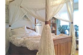 Schlafzimmer mit himmelbett auf moebelcheck.net ganz einfach finden ❤ entdecken sie unsere riesige auswahl an reduzierten schlafzimmer mit himmelbett. Himmelbett Aus Massivholz Gebaut Fur Die Ewigkeit Massiv Aus Holz