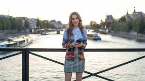 An american auction in paris. Lily Collins On Emily In Paris Golden Globes Nod Icing On Top Of The Cake Hollywood Reporter