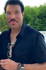 Lionel Richie : "I am a country boy and proud of it"