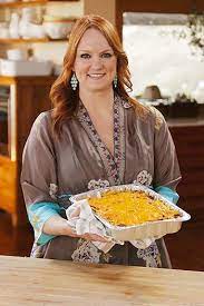 From chocolate butterscotch caramel bars to elevated apple pie and fruity dump cakes, here are some of the pioneer woman's best—and easiest—desserts to <p>this is one of those nostalgic dessert recipes to cherish and if you don't have one yet, this should be it—canned pineapples, maraschino. 230 Pioneer Woman Recipes Ideas Recipes Pioneer Woman Recipes Cooking Recipes