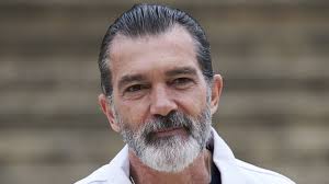 It's a dramatic change from the glorious curls he rocked back in his mask of zorro days, and we definitely appreciate his commitment to. The Real Reason You Don T Hear From Antonio Banderas Anymore