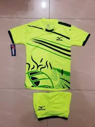 Bahan yang digunakan katun kombed 20s dengan kombinasi batik meggunakan bahan katun kombed dasar hitam sablon batik warna coklat emas. Jual Terlaris Baju Anak Anak Kaos Jersey Olahraga Volly Badminton Sepakbola Futsal Motif Mizuno Bolla Api Dryfit Terbaru Juli 2021 Blibli
