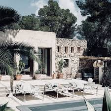 Stunning Exterior Outdoor Sun And Relaxed Pool Setting Privacy And Peace Outdoor Design Outdoor Settings Pool Bed