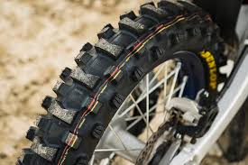 First Impression: Dunlop AT82 Tires - Dirt Bike Test