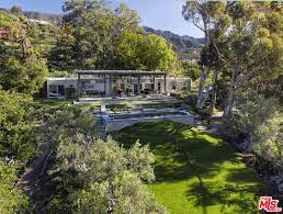 Good photos will be added to photogallery. Natalie Portman Purchases Ten Acre Montecito Estate For 6 5 Million Architectural Digest