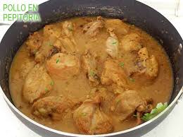 Añadimos la yema del huevo y con un poco de caldo de la cocción lo movemos y vertemos en la olla. Receta Pollo En Pepitoria Receta Pollo En Pepitoria Recetas Para Cocinar Pollo
