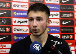 Sparta rotterdam altyapısının yetiştirdiği türk futbolcu halil dervişoğlu, hollanda eredivisie liginde tarihe geçti. Halil Dervisoglu Korner Haksiz Verildi Ama Yine De O Topa Vurdurmamaliydik