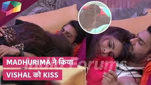 Madhurima और Vishal का Pyaar | हुआ Kiss और Hug | Bigg Boss Update