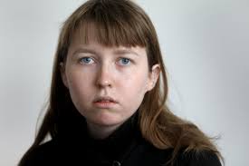 Máma zůstala na Ukrajině, protože miluje Putina. Teď jí rozbombardoval byt,  říká Alex, která utekla před válkou — Deník N