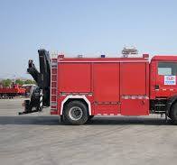 China Manufacturer HOWO Rescue Water Foam Fire Engine 4X2 Fire Fighting  Truck with 5t Crane