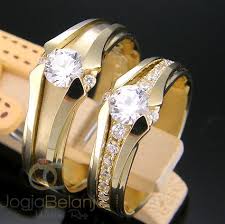 Pemakaian cincin di jari manis tangan kanan ini jadi simbol kekuatan seorang wanita pekerja, bahkan sejak tahun 1920an. 15 Wedding Ring Ideas Wedding Rings Engagement Rings Rings