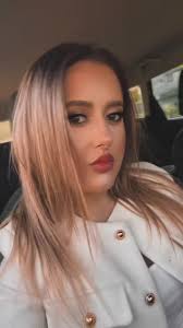 Andreea Sandu (@sandu.andreeaflorina)