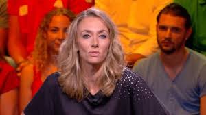 Discover what clothes laurie delhostal is wearing. The Black T Shirt With Shoulder Strasse Laurie Delhostal In J 1 Of The 12 08 2018 Spotern