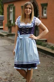 Und natürlich hab ich mich beim aufwand mal auf jeden fall ist ein dirndl ein tolles kleid für jede figur. Ein Dirndl Nahen Ist Nicht Schwer Textilsucht