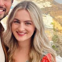 Rebecca Reavis's Instagram, Twitter & Facebook