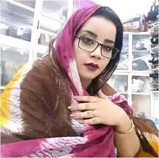 و أنا كان غبيتك يا دروب الريد بطش و أنا كان ضهبت من العوينات و الرمش أنا  وين أمش؟؟ يا السمحة واضحة زي الشمش صوتك كمنجات الحنين صوتك هوى صوتك دوا صوتك