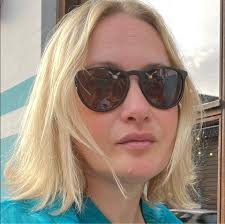 This might be a bit controversial... I've seen a lot of reviews of Brandon  Sanderson