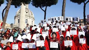 Hundreds Of Women Dressed As Handmaidens Stage A Protest In Downtown Rome Italy On November 10 2018 Womens Dresses Italy Women