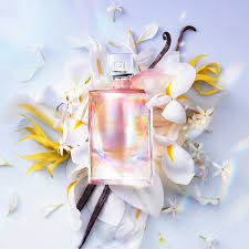 Lancome La Vie Est Belle Soleil Cristal bottle