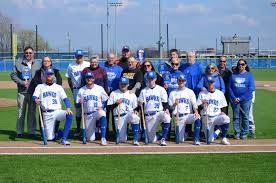 Baseball Honors Seniors with a Sweep over the Mavs