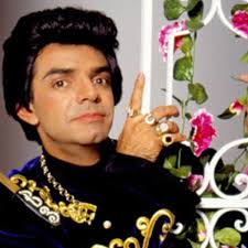 Eugenio derbez is a spanish voice actor known for voicing donkey, and dr. Eugenio Derbez Y Su Peculiar Homenaje A Walter Mercado
