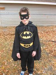 Diy Superhero Costume Diy Batman Costume Diy Halloween Fantasias Infantis Fantasia De Super Heroi Roupas Infantil