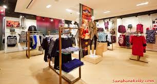 Kinerja pesaing utama nike (seperti adidas) juga akan mempengaruhi harga saham nike. Sunshine Kelly Beauty Fashion Lifestyle Travel Fitness Oasis Boutique 1 Utama Shopping Centre