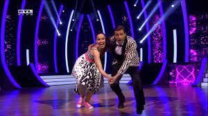 A tv2 dancing with the stars címmel az rtl klub szombati itt találod szombat esti láz film. Szombat Esti Laz 14 04 19 Youtube
