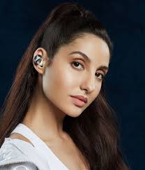 She was born in canada, to moroccan parents. Nora Fatehi One Of The Fastest Growing Celebrities Both In Terms Of Bollywood And Brand Endorsements