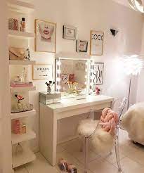 40 Feminine Makeup Room Ideas That Women Must Have Homemydesign Travel Room Decor Girls Room Decor Makeup Room Decor