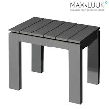 Die kollektion quarto zeichnet sich durch ihr leichtes design aus, bei dem die schlichtheit im. Garten Beistelltisch Aus Aluminium