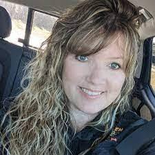 Jeri Holt's Instagram, Twitter & Facebook