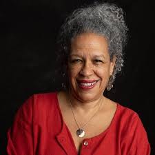 Serpent's Gift: Lee, Helen Elaine: 9780684801605: Amazon.com: Books