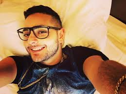 Con Sanremo 2016 ROCCO HUNT rilancia "SignorHunt" con nove tracce in più